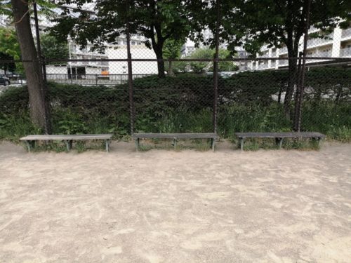 ベンチ