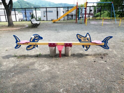光陽どんぐり公園のシーソー
