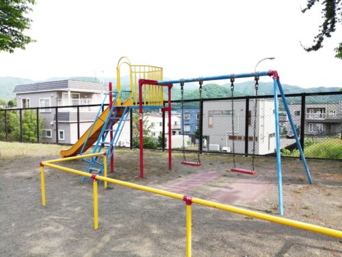 光陽どんぐり公園のブランコ