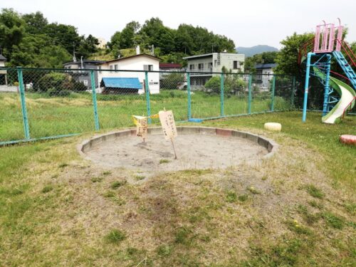 藤の沢チビッコ公園の砂場