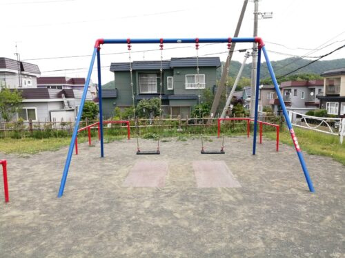藤が丘公園のブランコ