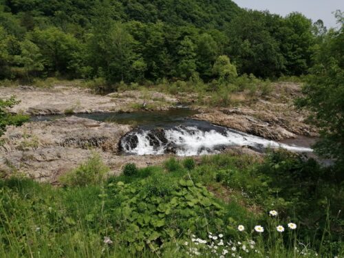 十五島公園の豊平川の渓谷美