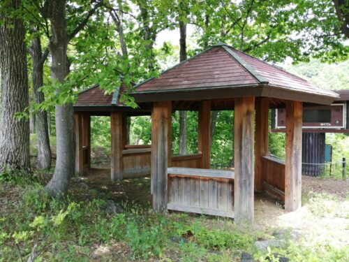 十五島公園の木造東屋